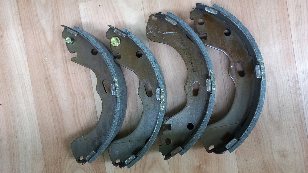 Продам новые задние тормозные колодки на MAZDA PREMACY страна Япония.