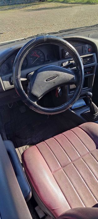 Toyota Corolla, carro robusto.