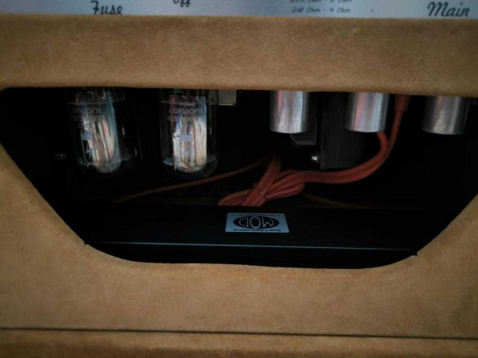 Cabeça Honey Bee 40W  + Coluna Marshall 1936