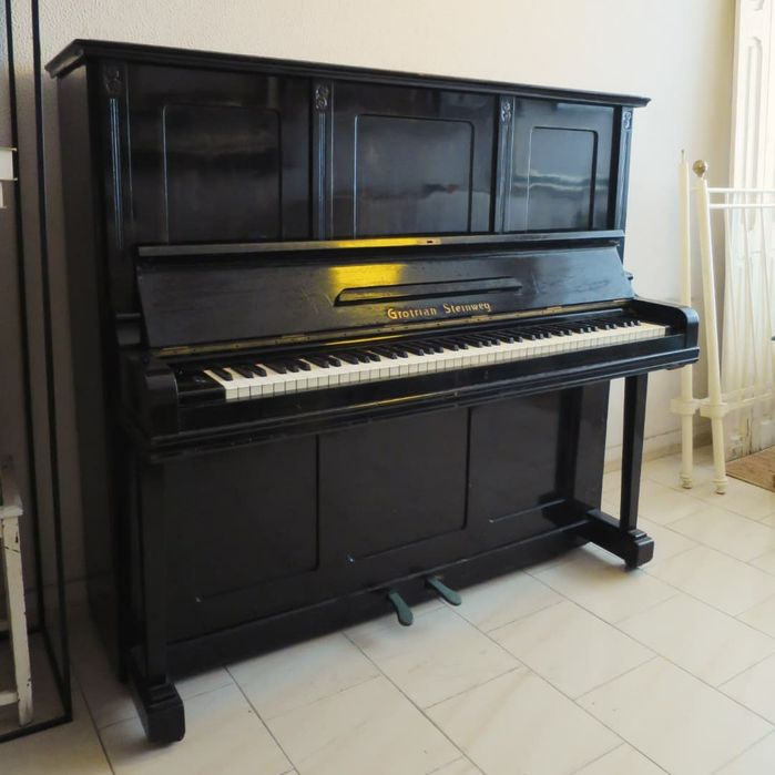 Piano Grotrian Steinweg