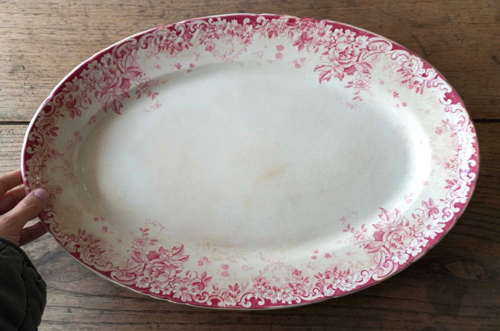 Antiga travessa grande em faiança Real Fábrica de Sacavém 1894 a 1909