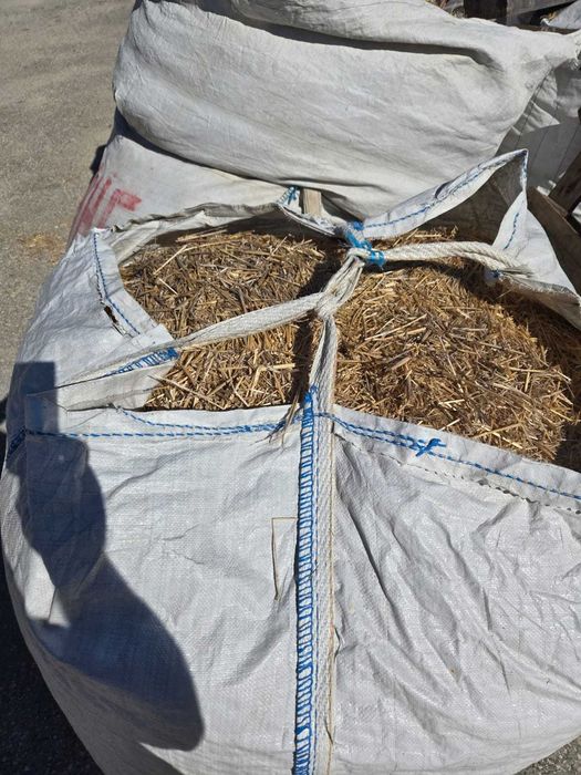 Palha triturada - GRÁTIS