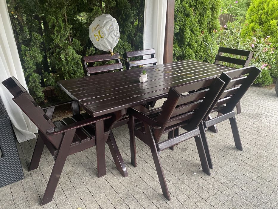 Drewniane meble ogrodowe