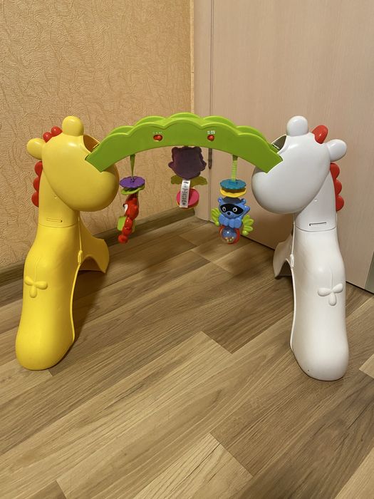 Музыкальный игровой центр Fisher-Price Растем вместе