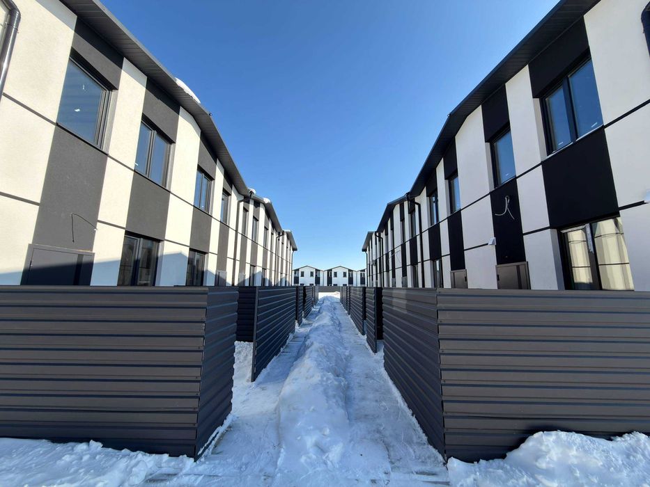 Продаж Невеличкого ТаунХауса 48м2 з двориком. Збудований з Документами