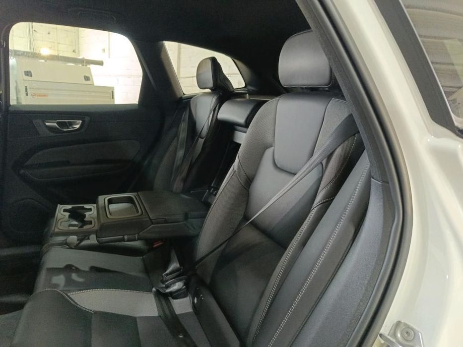 Volvo XC 60 2.0 B4 R-Design