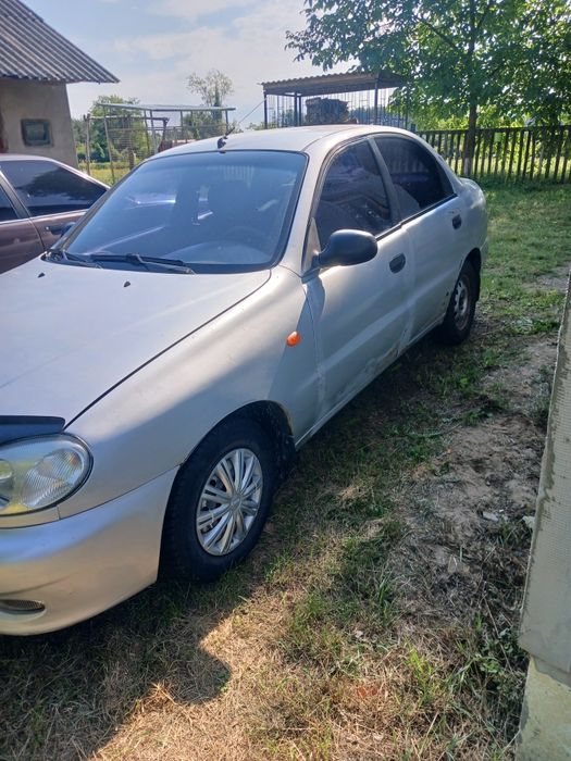 Автомобіль ланос 1.5