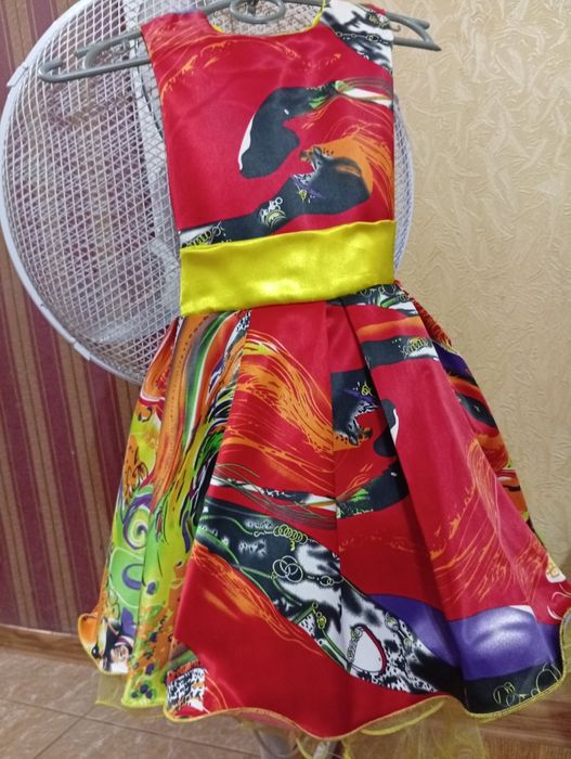 Продам платье для девочки