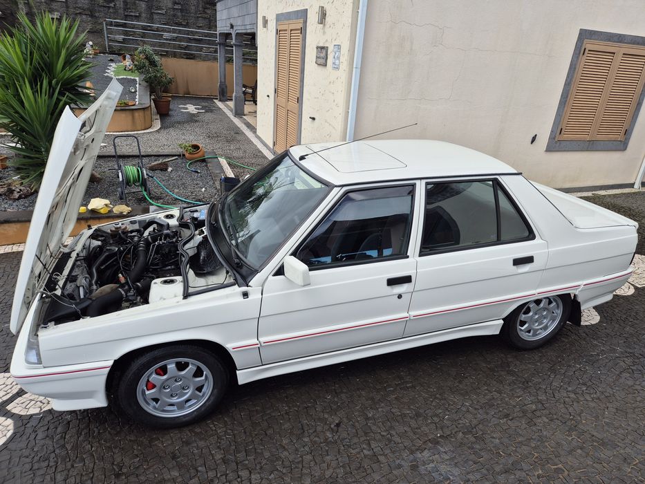 Renault  9 turbo