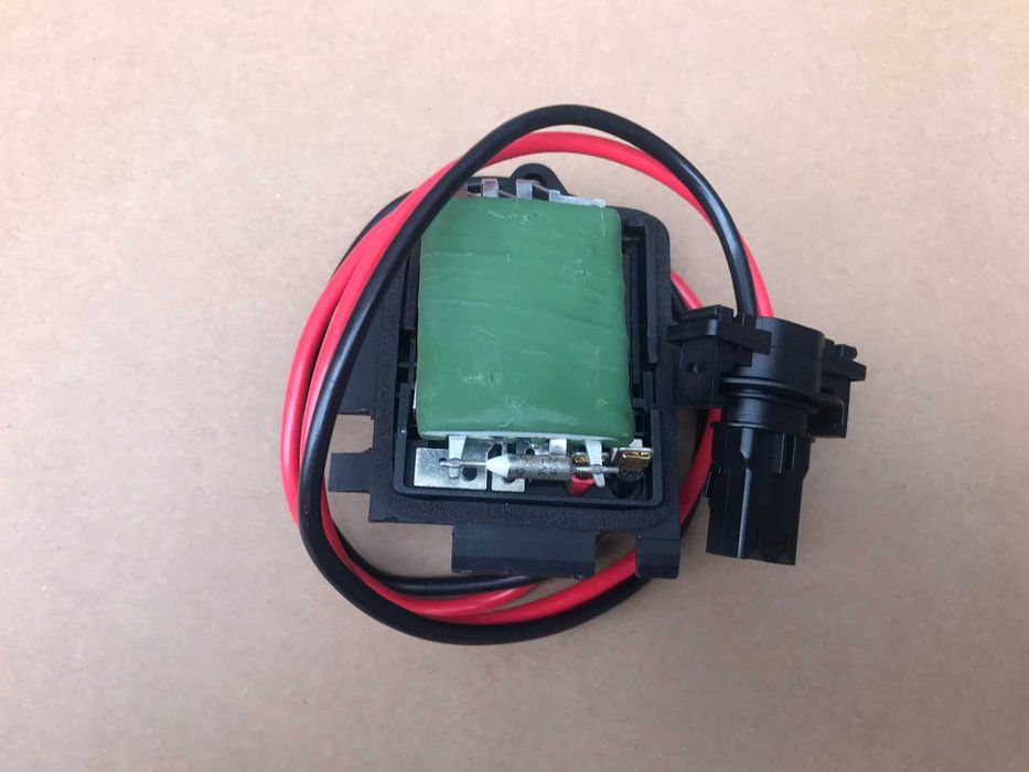 Резистор печки сопротивления Opel Vivaro Renault Trafic (01-14)