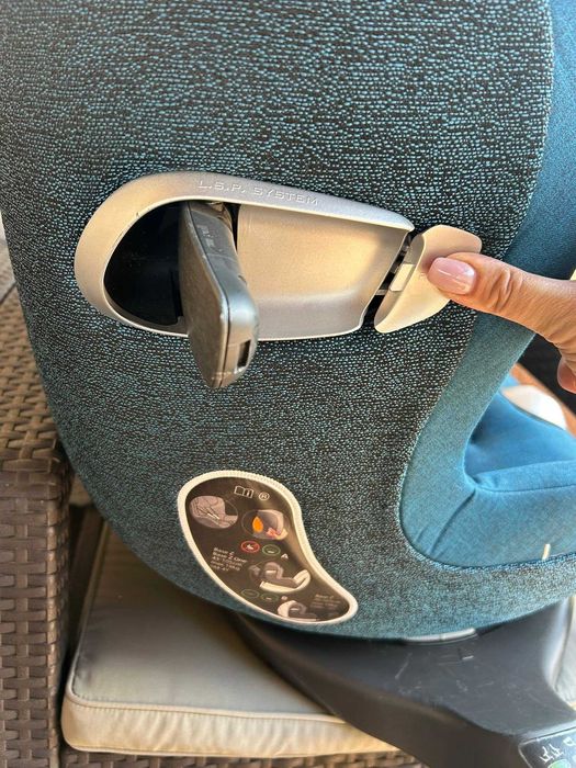 Fotelik samochodowy Cybex Sirona z obrotową bazą Cybex Base Z