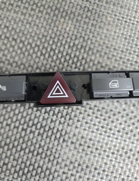 Régua 4 botões Opel Astra H