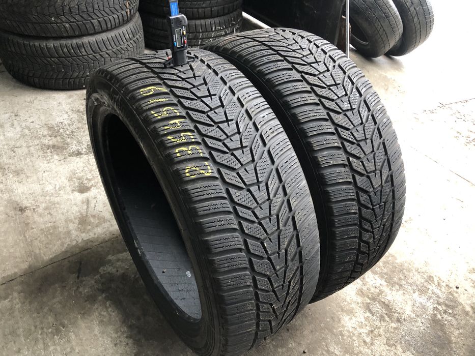 235/45/19 hankook winter i cept evo3