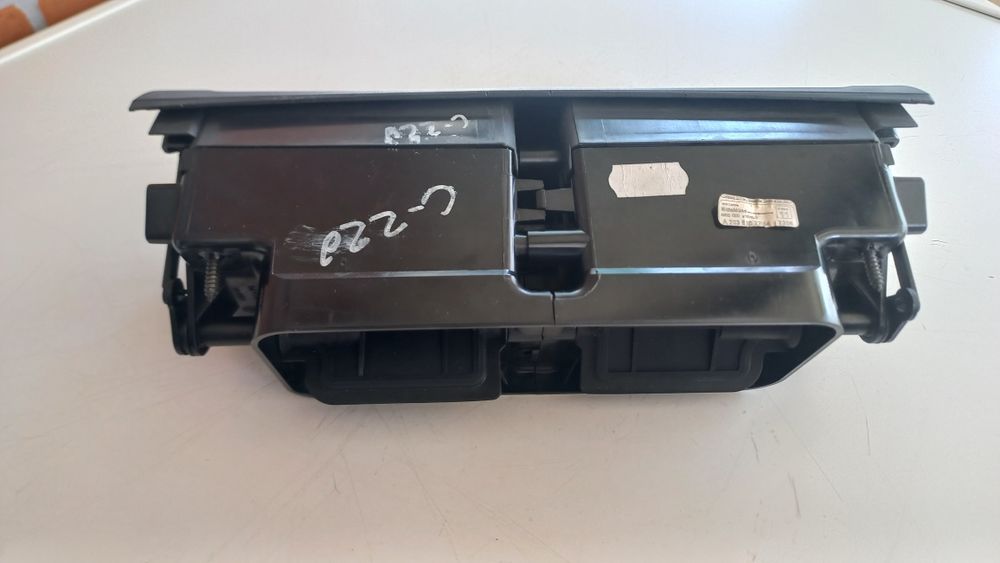 Grelha central de ventilação mercedes