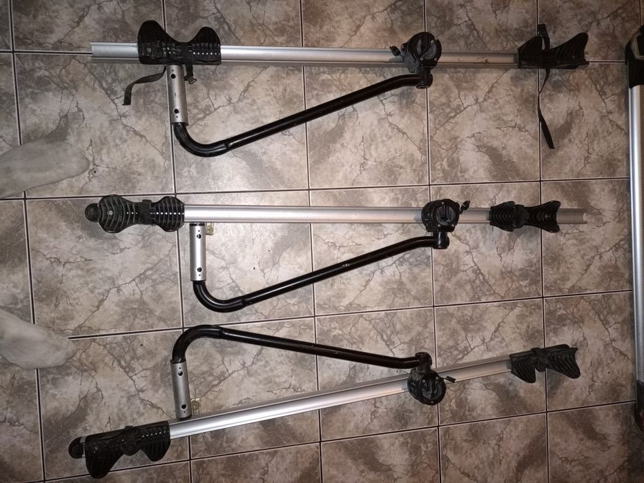 Orginalny bagażnik do BMW E46 na trzy rowery