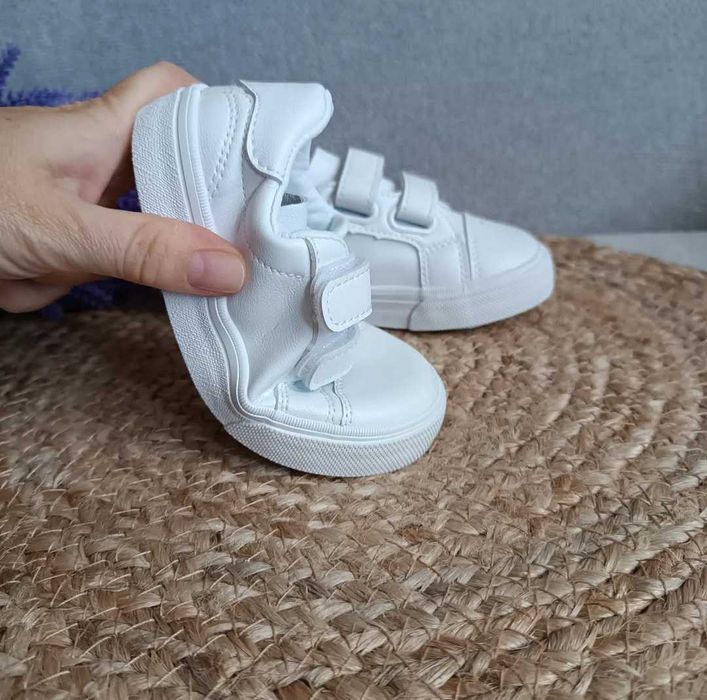 Кеди для хлопчиків та дівчаток