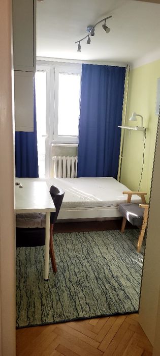 Pokój dla pana, 1600zł + 200zł media, 10m2 w 3- pok. mieszkaniu. ul.Krochmalna 3, 300m do Ronda ONZ i metra