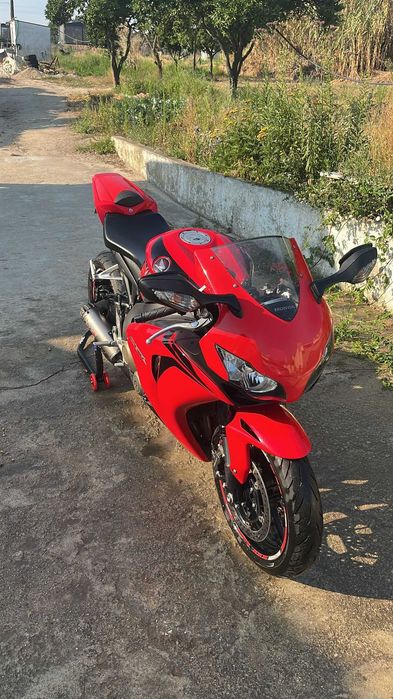 Honda CBR 1000.