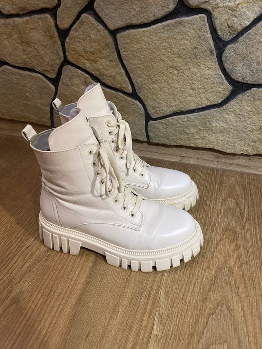 Зимові ботинки 39 розмір