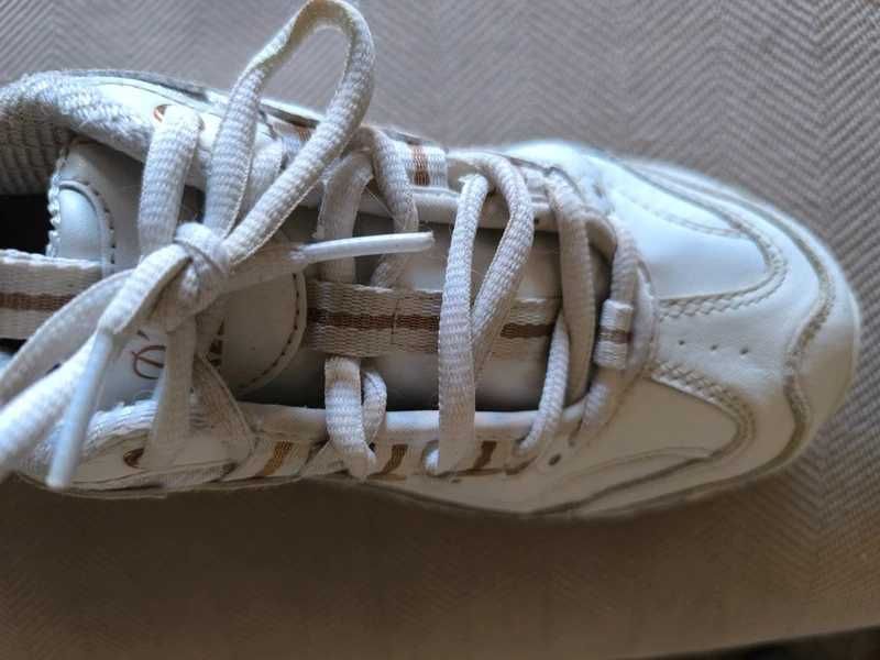 Sapatilhas casuais Skechers D'Lites em branco/dourado rosa - Glamour Feels