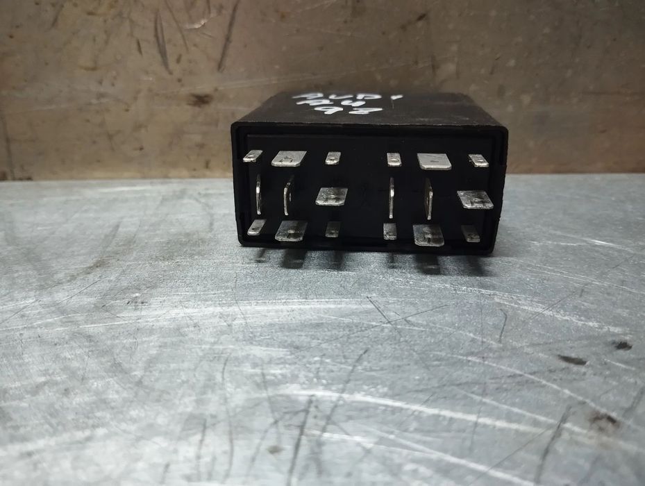 RELE / MODULO DAS LLUZES VOLKSWAGEN GOLF IV / PASSAT / AUDI A3 A4 A6