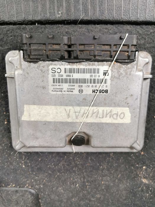 БЛОК  УПРАВЛІННЯ ДВИГУНА 2.0 0281010268/0281010021 Opel Zafira A