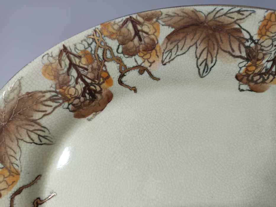 Terrina Royal Handpainted Satsuma – Pintura à Mão, Dourados em Relevo