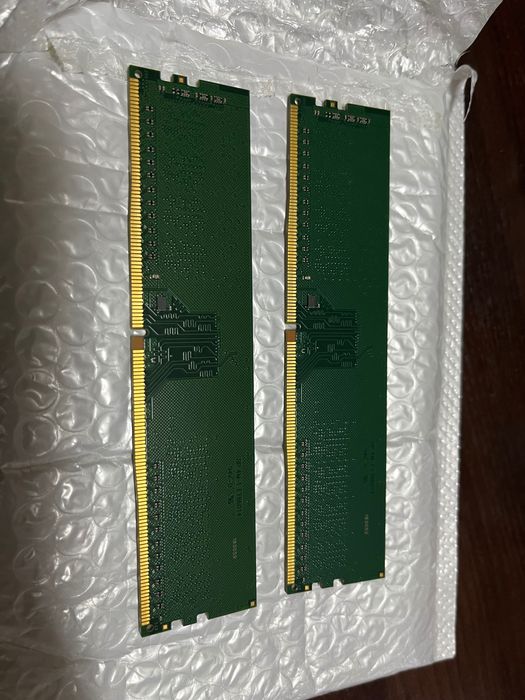 Продаю 2 плашки оперативної памʼяті кожна 8 GB JM DDR4  2666