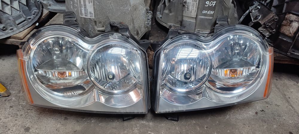 Фара ліва права Jeep Grand Cherokee 2005-2010р