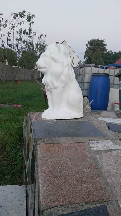Lew figura betonowa do ogrodu