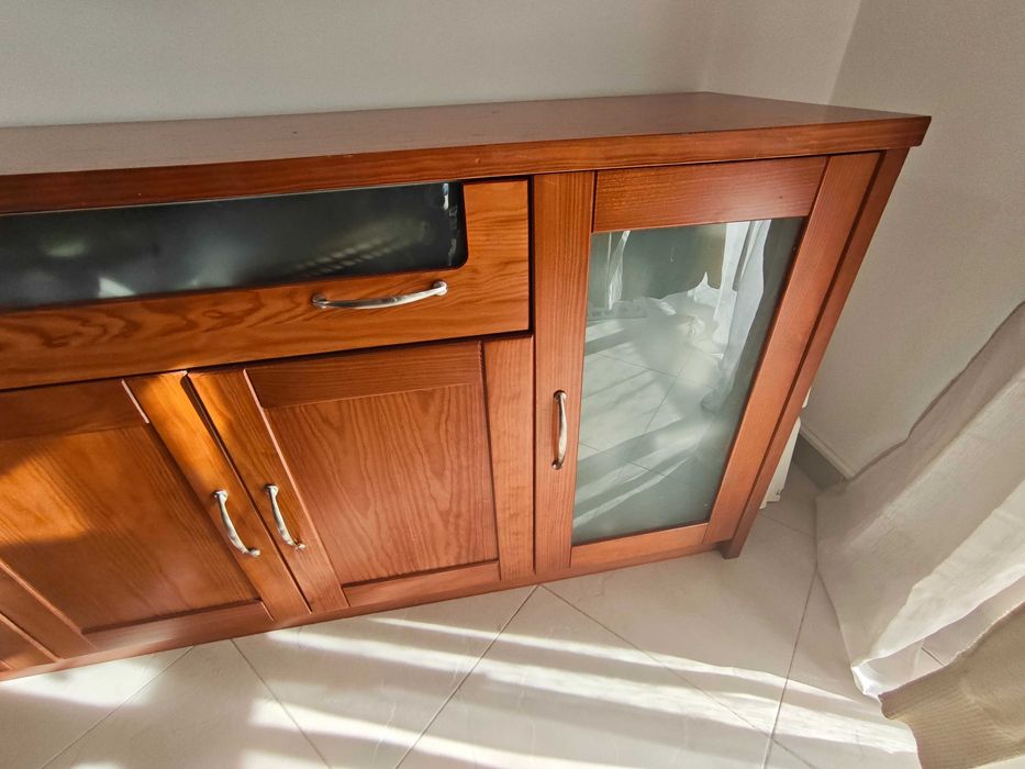 Aparador de sala em cerejeira maciça