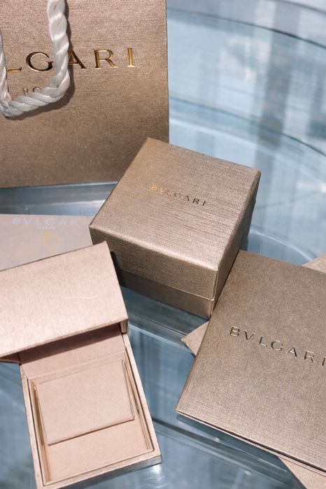 Упаковка BVLGARI від сережок — коробочки та пакет