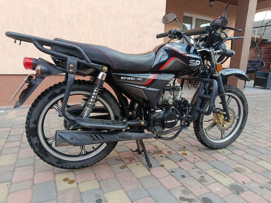Продам мотоцикл Spark 125  4 с ,