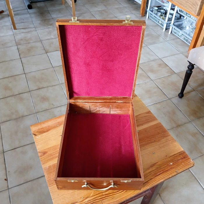 Caixa de madeira para arrumação