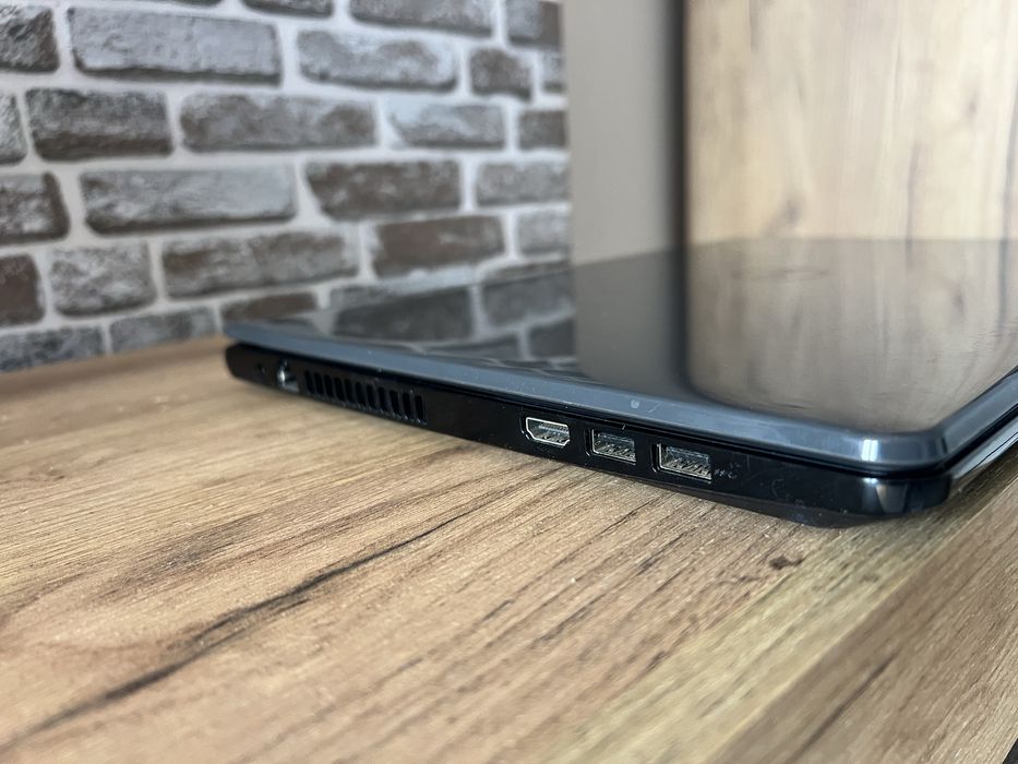 Ноубук 15'6 Dell Inspiron 3567/i3-6006U/SSD 256GB/8GB DDR4