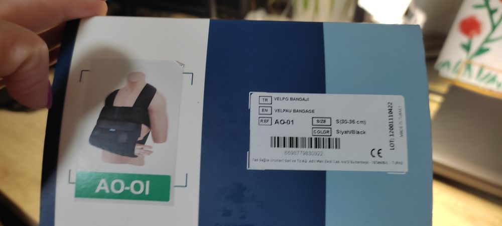 Бандаж при переломах и вывихах для правой руки