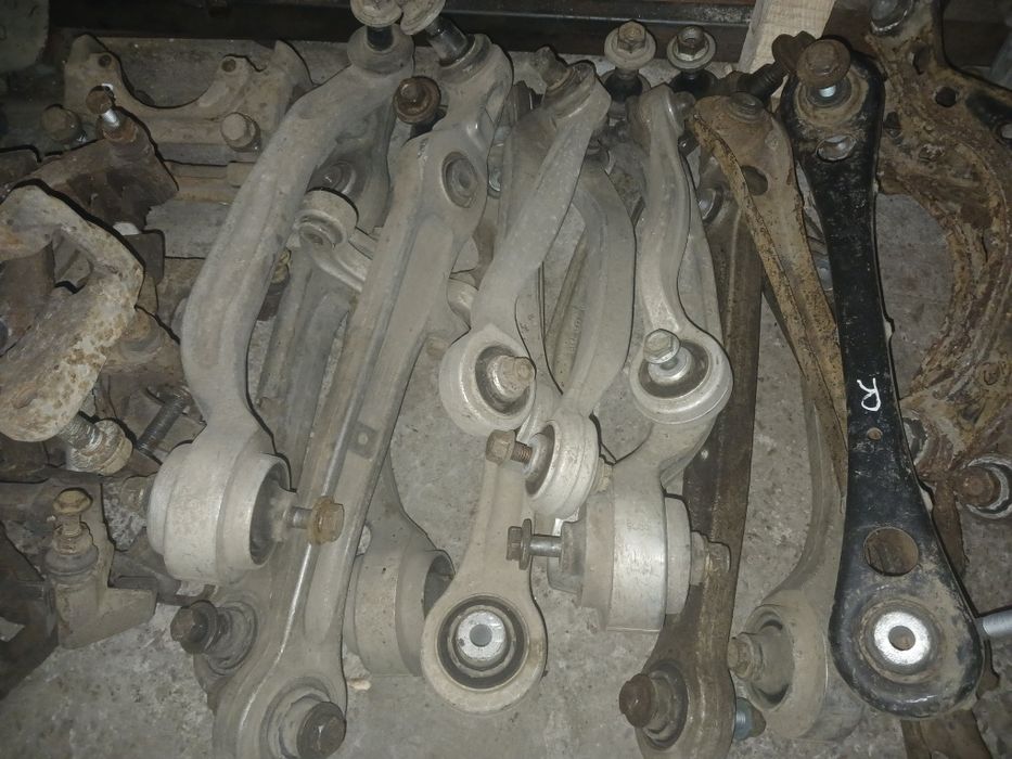 Продам рычаги ричаг важелі на ауди а6с6