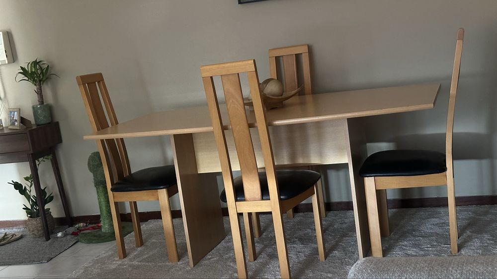Mesa Sala Jantar + 4 Cadeiras