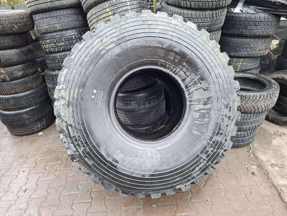Opona Michelin 24x21. Piękna.