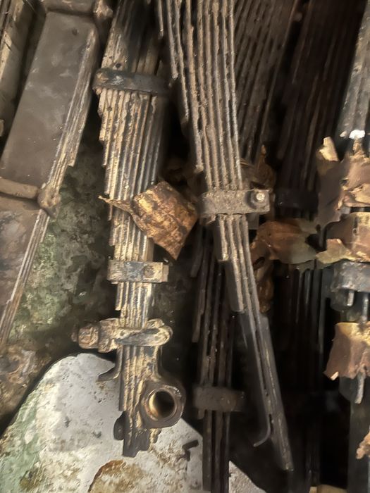 Ресори задні/передні зіл 131 та комплектуючі