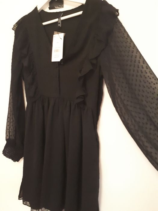 Vestido preto novo