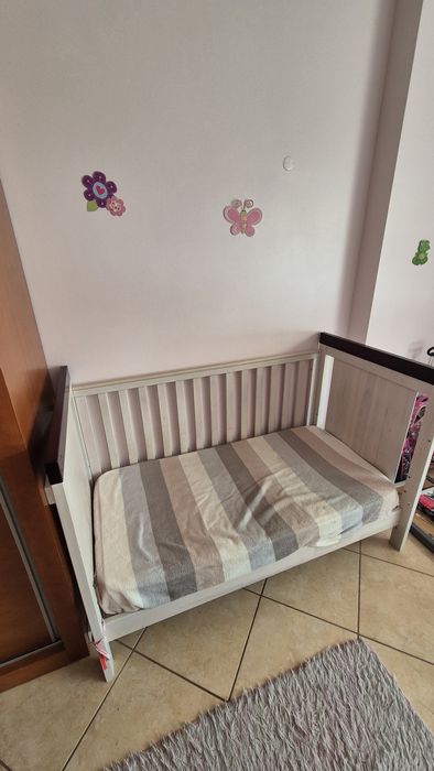 Cama/berço de criança em bom estado