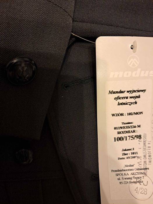 Mundur wyjściowy oficera wojsk lotniczych wzór 102 MON
