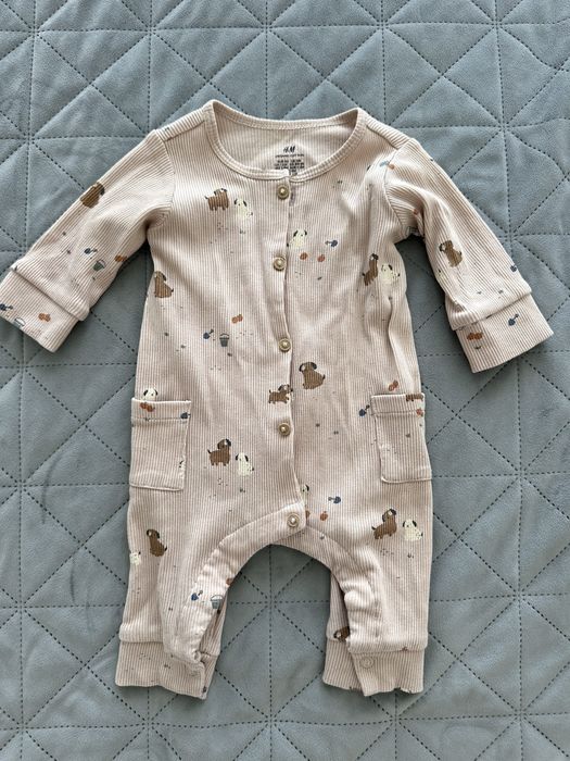 Человечек с собачками HM