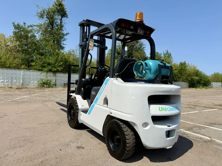 Навантажувач вилковий Unicarriers FGE30T-2020 рік , кара, погрузчик