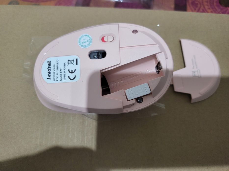 Teclado e rato sem fios novos