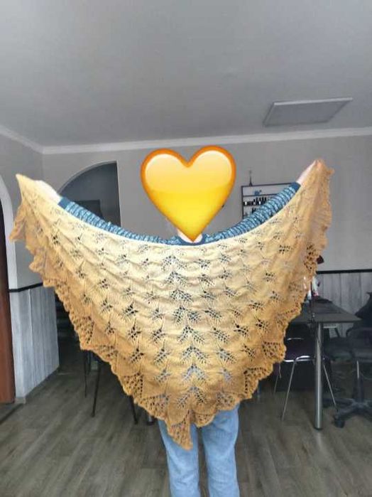 Шикарная ажурная шаль.