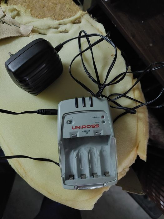 Carregador de pilhas