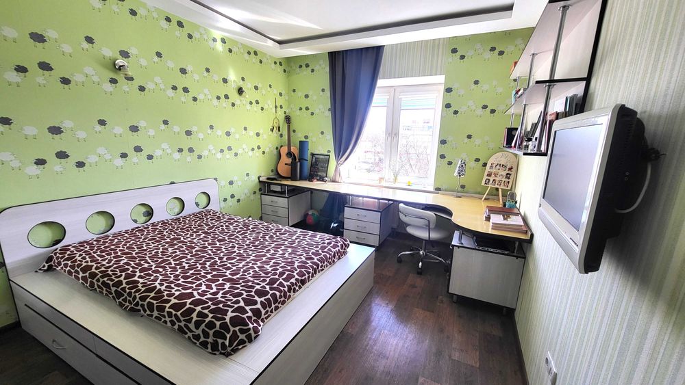 3 комнатная квартира по ул Пухова, дом 2008 г, кирпич mn