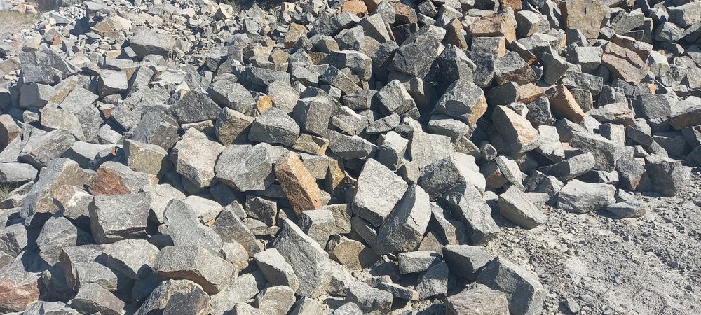 Камінь бутовий  гранітний